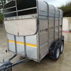 2 cow trailer 8'x4'6"