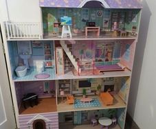 Lillies Wooden Dolls house