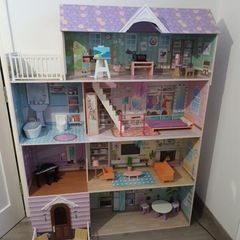 Lillies Wooden Dolls house