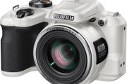 FujiFilm FinePix S8650 16MP 36x Zoom SLR Style Bridge Camera White (Takes AA Batteries), Little Use in Original Box