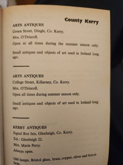 A Guide To  Irish  Antiques  And Antiquedealees 1967. Edited By  George Stacpoole. Paperback In Good Condition.