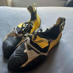 Climbing Shoes - La Sportiva Solutions 43