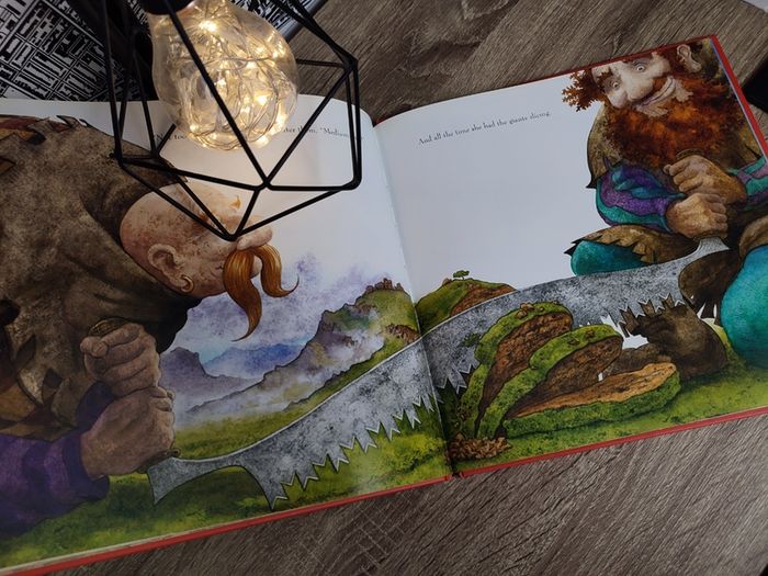 The Giant Surprise ! The Narnia Story ! Inspired by HarperCollins !C.S Lewis ! Hardcover ! 2005 ! by