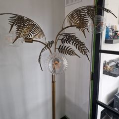 Floor lamp