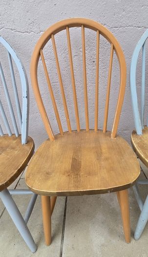 Set of 4 Solid Wood Chairs Colourful Farmhouse Style