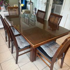 Kitchen Table and 6 Chairs