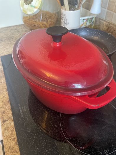 cast iron cassrole
