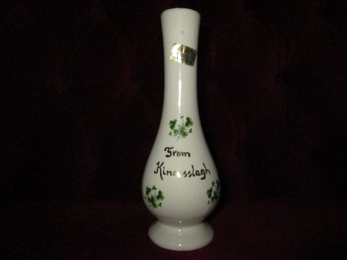 Antique "Carrigcraft" Ornamental Souviner Vase. (7" t)