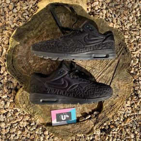 Premium Nike Air Max 1 Ultra Black