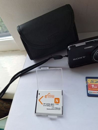 Sony Cybershot DSC-W570 Digital Camera