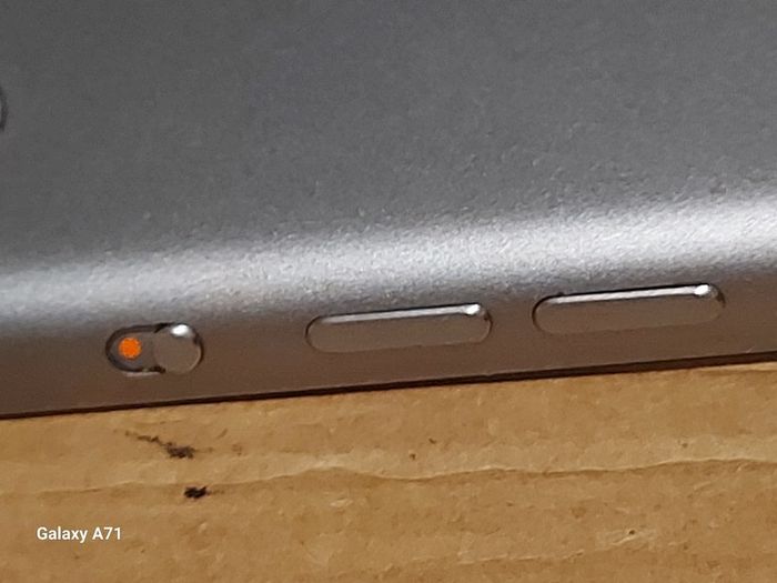 Apple Ipad Air 1st, 32 GB, Space Gray, Activation Locked, Excellent Cosmetic Condition, for parts or repair