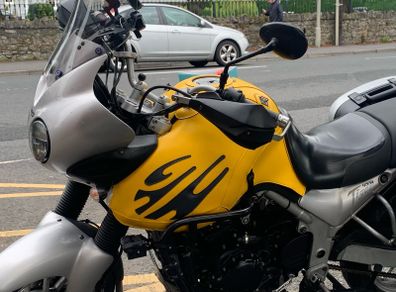 Triumph Tiger 955i Bagster leather tank bag