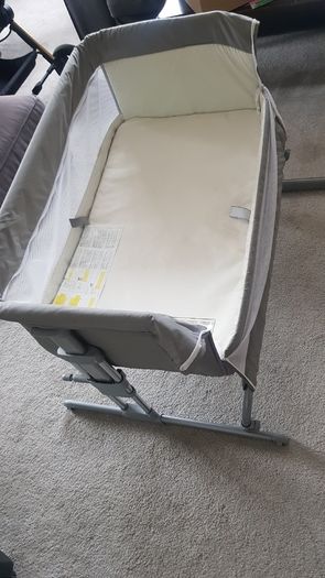 Baby cot bed