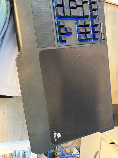 corsair k63 wireless and lapboard