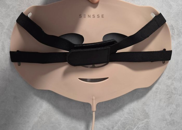 Sensse Elite 8 light LED face mask