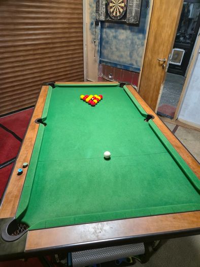 Pool table