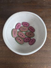10 buttons