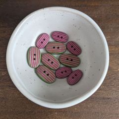 10 buttons