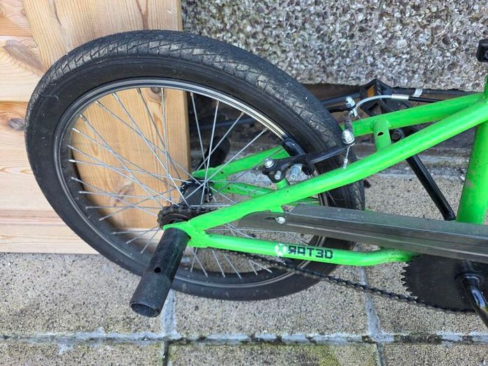 Halfords x rated flair bmx stunt bike