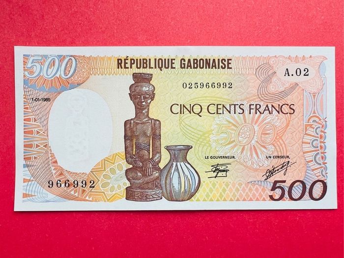 Gabon  500 Francs. 1985  Pick  8  Scarce. ( Uncirculated )