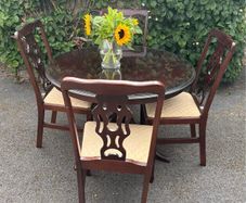 Round Table and Four chairs