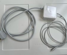 MacBook MagSafe charger