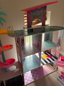 lol doll house