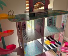 lol doll house