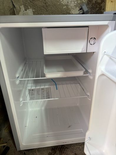 Logik fridge