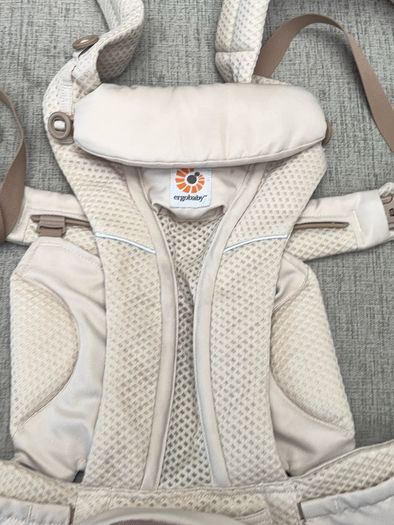 Ergobaby Omni Breeze Baby Carrier Natural Beige
