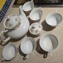 Tea pot with 6 cups and sugar bowl Image 3