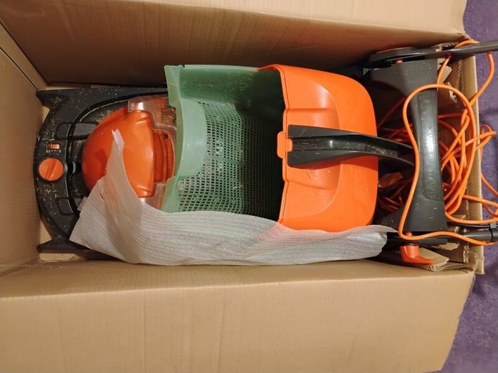 Brand NEW Flymo Glider Compact 330AX