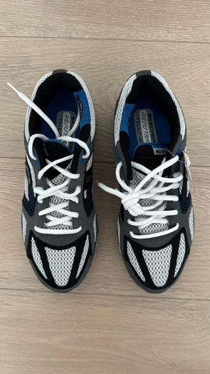 Skechers trainers