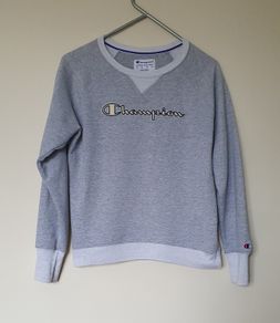Embroided champion jumper size small grey ptp 19"