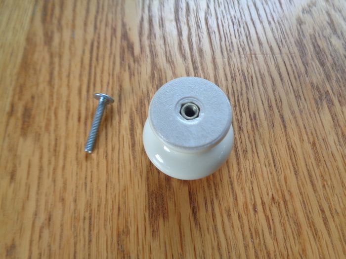 Cream Ceramic Knobs x 4 for Sale