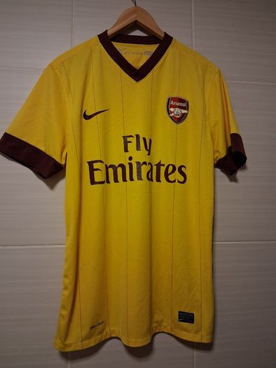 Arsenal Jersey. Official Nike Arsenal Mens Away Jersey From Season 2010 / 2011.Authentic Original From The Time. Not A Modern Day Remake.