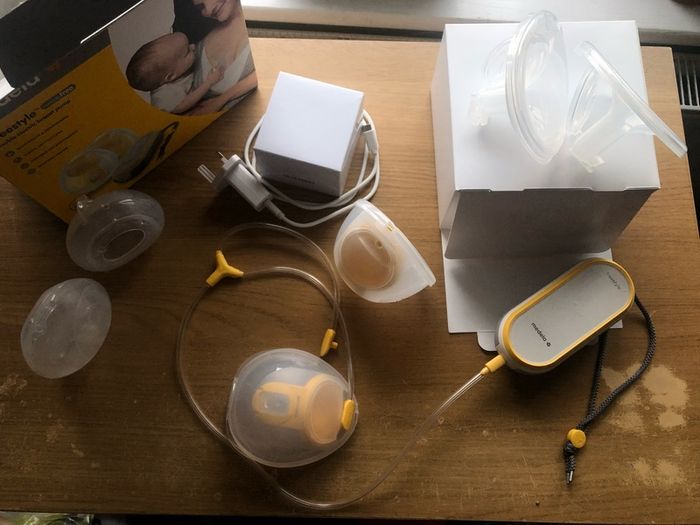 Medela Freestyle Hands-Free Double Electric Wearable Breast Pump