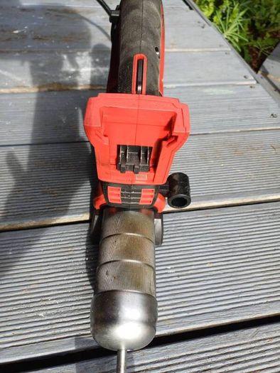 Milwaukee M18 18V Cordless Grease Gun (M18 GG) - Body Only