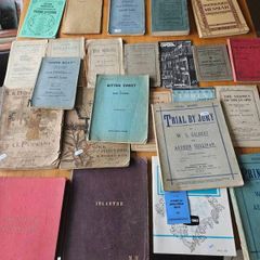 Rathmines Rathgar Musical Society Collection Of Musical Scores. Over 30 Books. Hardback And Paperback.  See Photos For Condition.