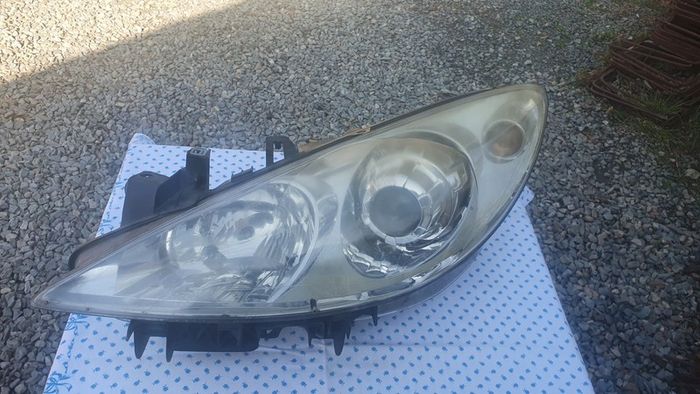 Peugeot 307 headlamp