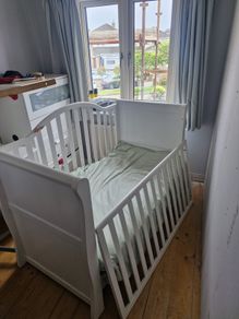 Free cot bed