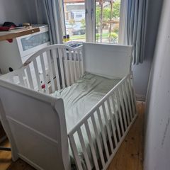 Free cot bed