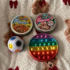 fidgets