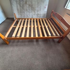 Queen bed