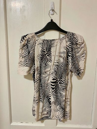 River Island puff sleeve top SIZE 12