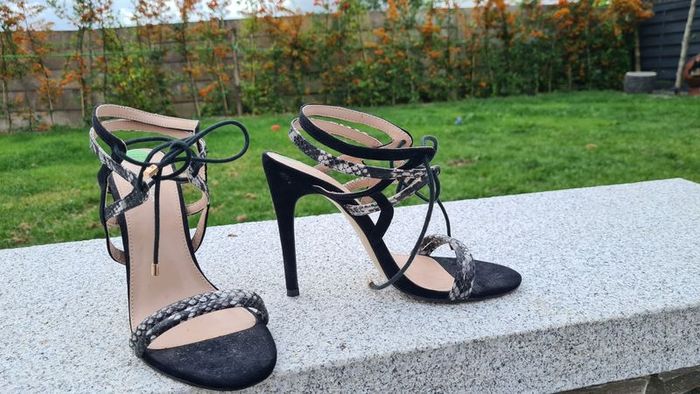 ladies stiletto sandals. Kurt Geiger Carvela size 40. Brand new.black suede effect with faux snake skin detail. Lace up ankle fastening. Very pretty shoe