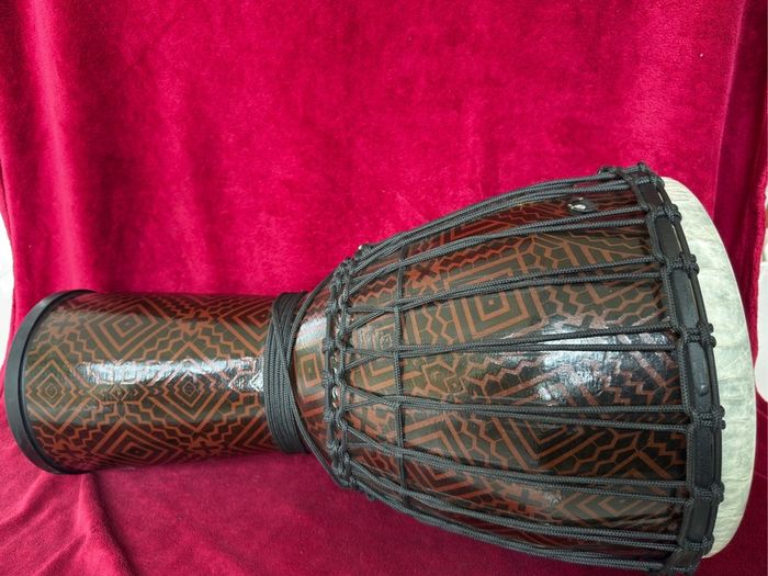 Remo Paulo Mattioli signature djembe, rope tuned