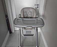 childs feeding chair