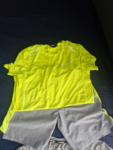 Sports clothes