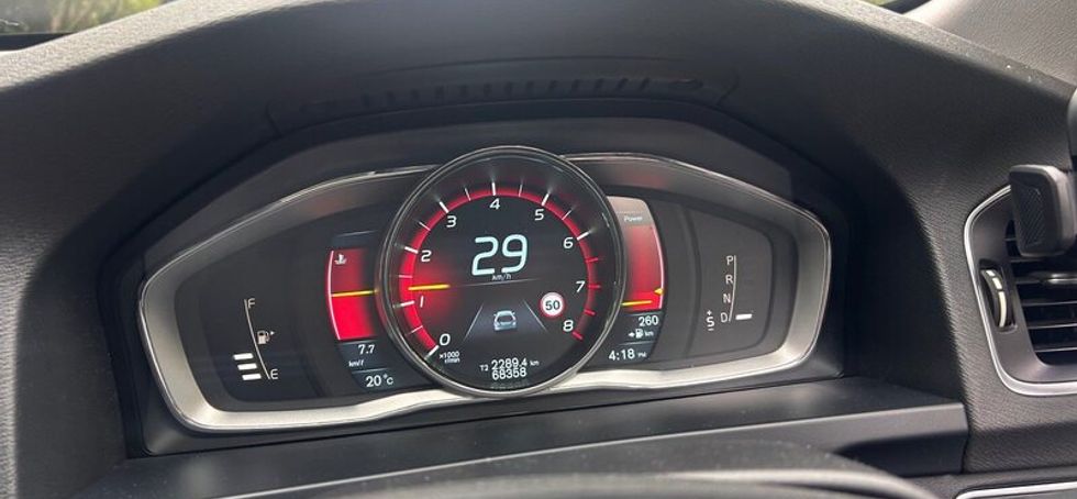 Volvo V60 T4 2014 low mileage price drop